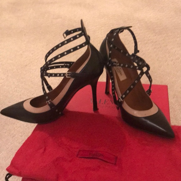 Authentic Valentino Pumps - Picture 2 of 8
